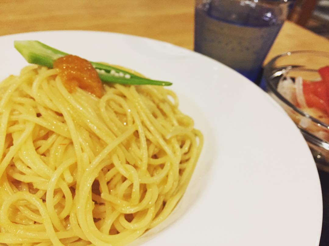 ‪今夜は、ひとり飯なので、河和田で山うにパスタ食べてます。‬この後、歌います。