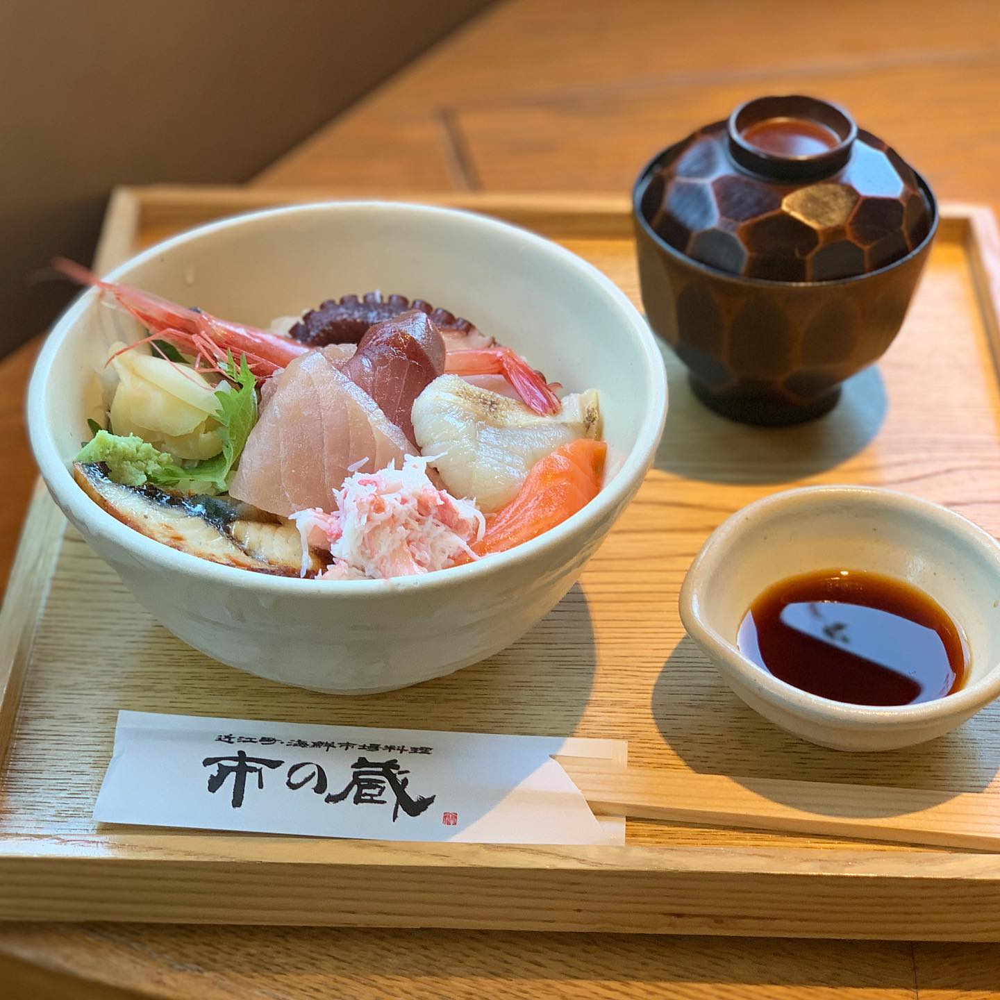 ランチは海鮮丼@近江町市場